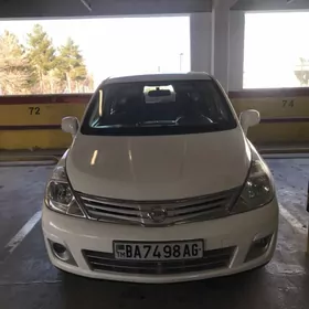 Nissan Versa 2010