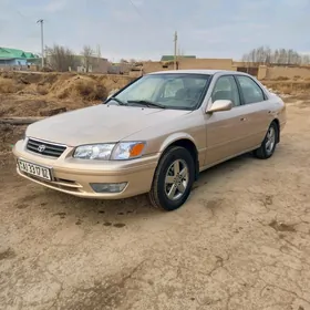 Toyota Camry 2000