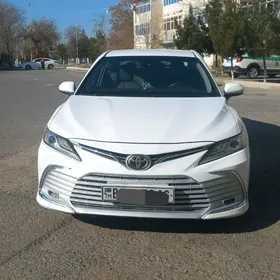 Toyota Camry 2018