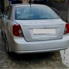 Daewoo Lacetti 2004