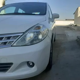 Nissan Tiida 2009