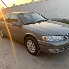 Toyota Camry 2000