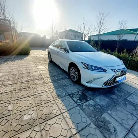 Lexus ES 350 2023