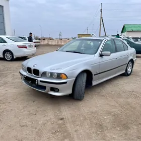 BMW E39 2001