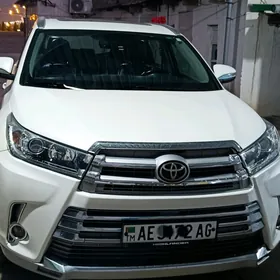 Toyota Highlander 2019