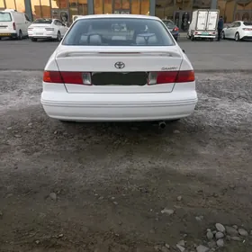 Toyota Camry 2000