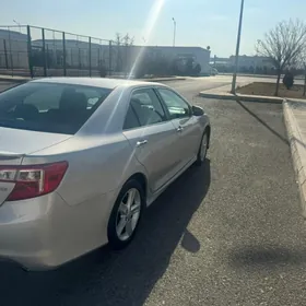 Toyota Camry 2012