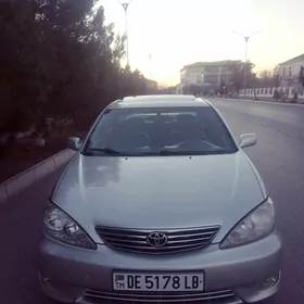 Toyota Camry 2004