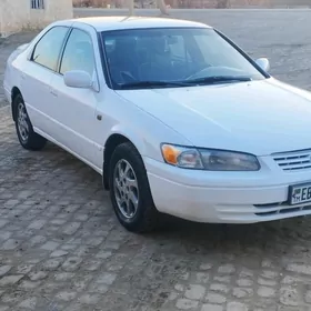 Toyota Camry 1997