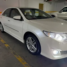 Toyota Camry 2014