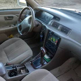 Toyota Camry 2001