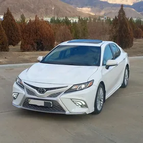 Toyota Camry 2018