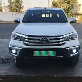 Toyota Hilux 2016