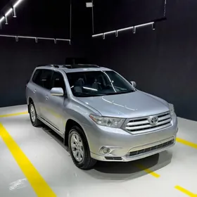 Toyota Highlander 2013