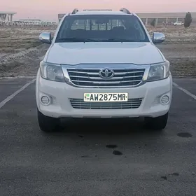 Toyota Hilux 2014