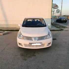 Nissan Versa 2010