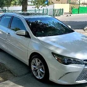 Toyota Camry 2016