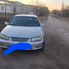 Toyota Camry 2000