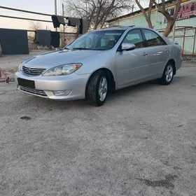 Toyota Camry 2004