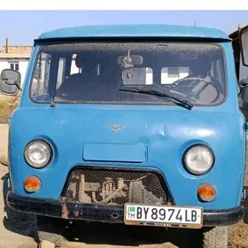 UAZ Profi 2000