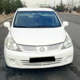 Nissan Versa 2008