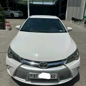 Toyota Camry 2015