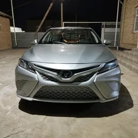 Toyota Camry 2020