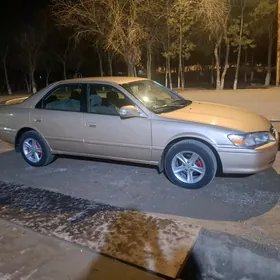 Toyota Camry 2001