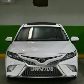 Toyota Camry 2020