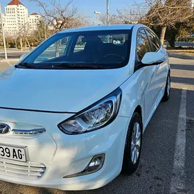 Hyundai Accent 2014