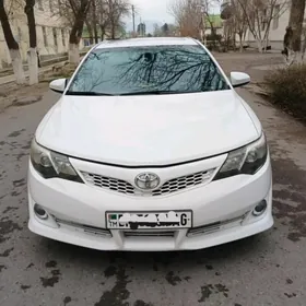 Toyota Camry 2012