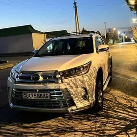 Toyota Highlander 2019