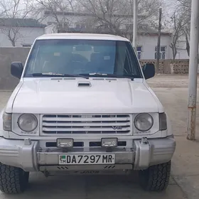 Mitsubishi Pajero 1995