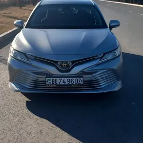 Toyota Camry 2018