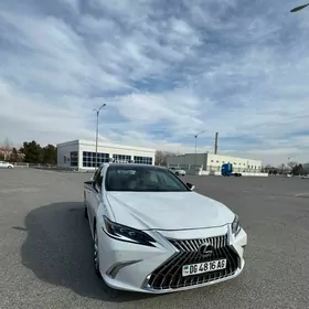 Lexus ES 350 2022