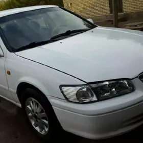 Toyota Camry 1998