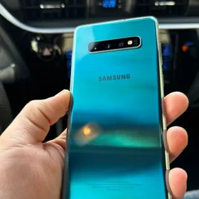 samsung s10+ plus