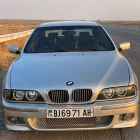 BMW E39 2000