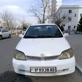 Toyota Echo 2000