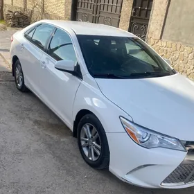 Toyota Camry 2017