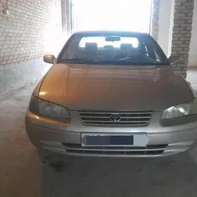 Toyota Camry 1999