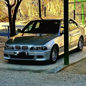 BMW E39 1999