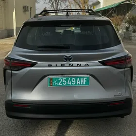 Toyota Sienna 2021