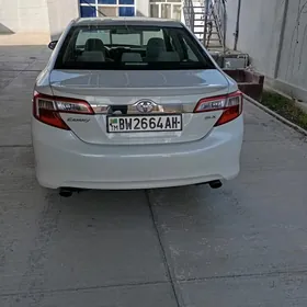 Toyota Camry 2014