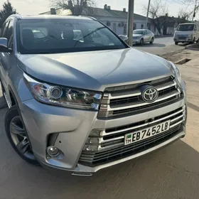 Toyota Highlander 2019