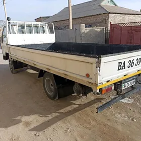 Mitsubishi Canter 2000