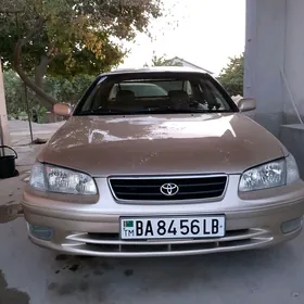 Toyota Camry 2001