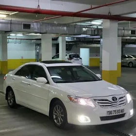 Toyota Camry 2011