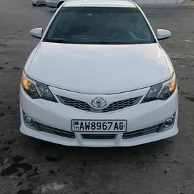 Toyota Camry 2013