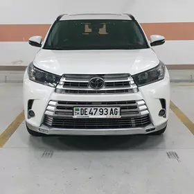 Toyota Highlander 2019